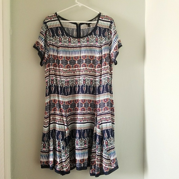 Torrid Dresses & Skirts - Torrid  Floral Dress Womens Plus Size 2 NWT